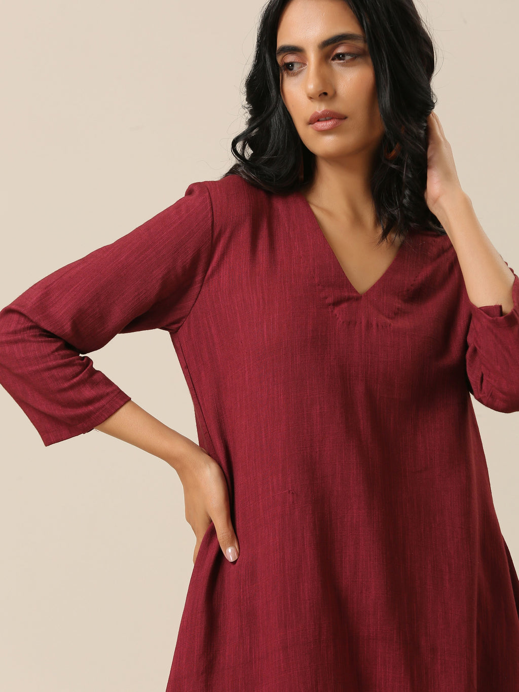 trueBrowns Ruby Wine Slub Texture Back Pleat Kurta Pant Set