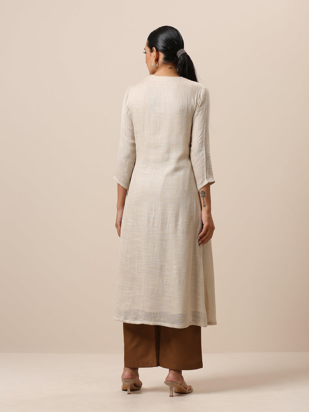 trueBrowns Linen Beige Textured Slit Kurta Pant Set