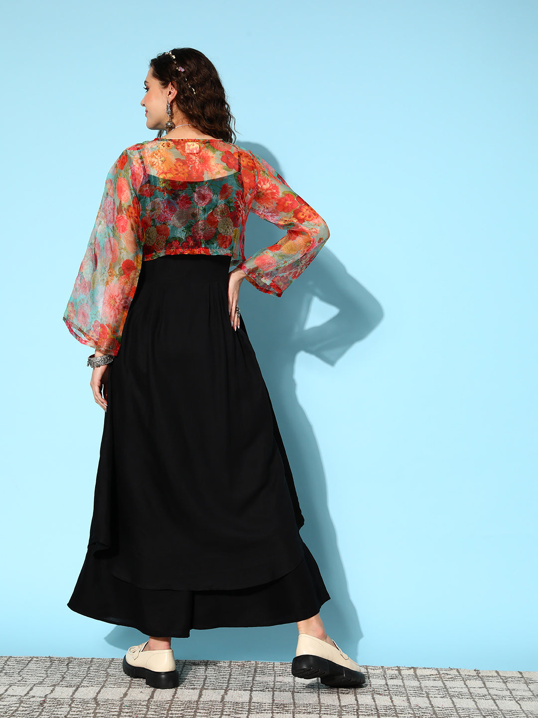 InWeave Women's Strappy Set In Black With Green Floral Short Or Cape