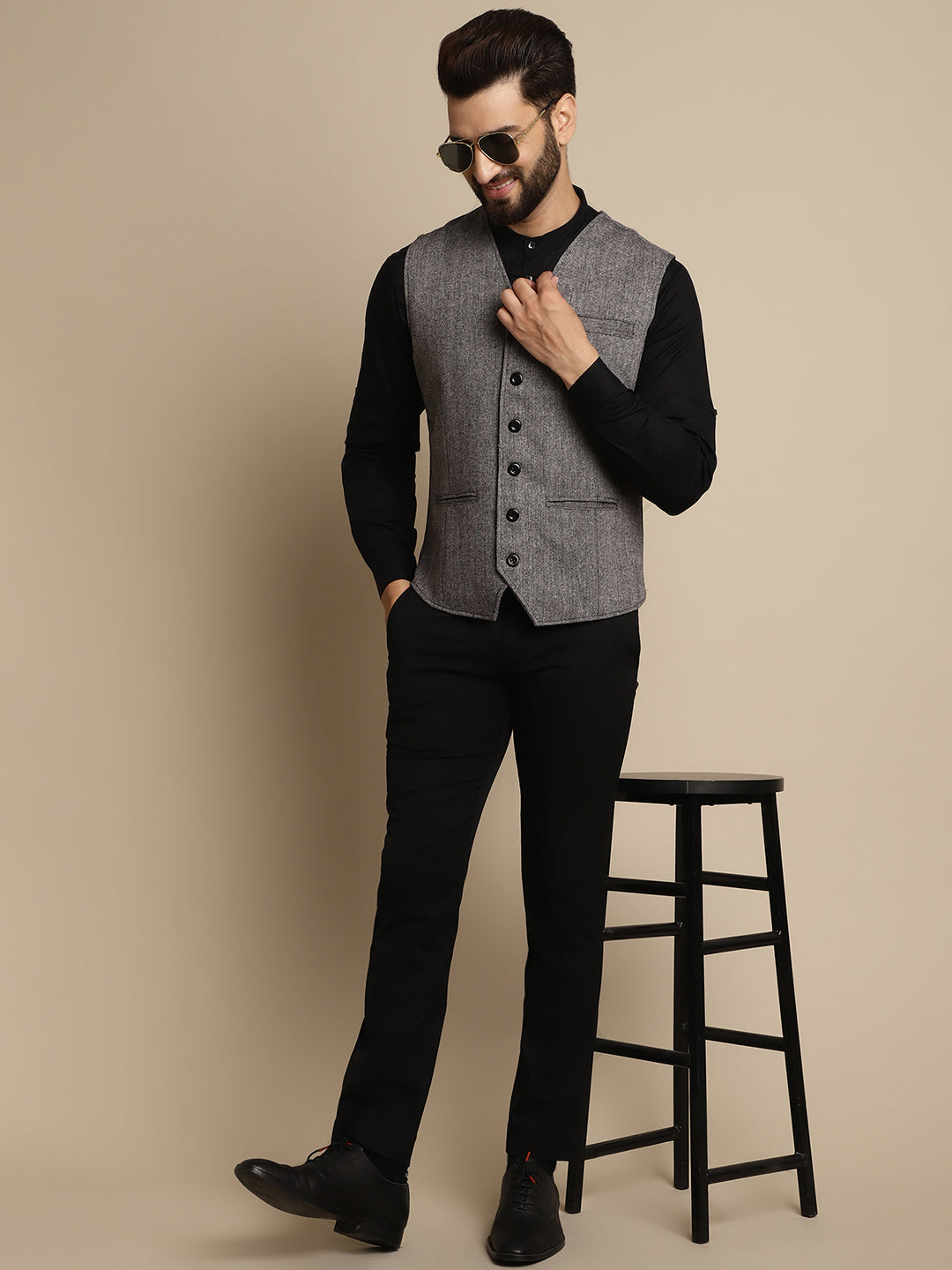 Even Apparels Men's Black Woolen Waistcoat with welt pockets