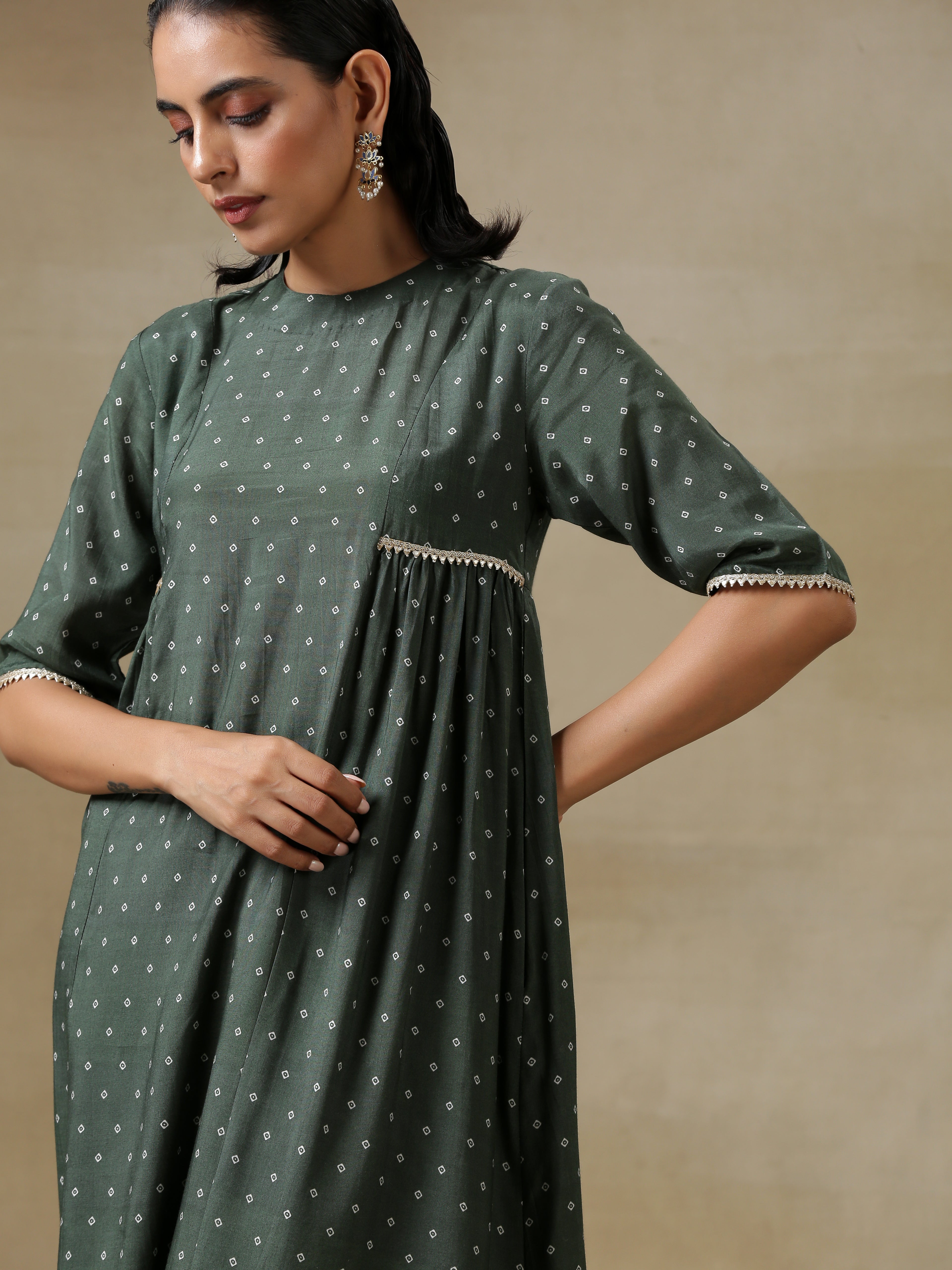 trueBrowns Dark Green Bandhani Printed Silk Side Gathered Kurta Pant Set