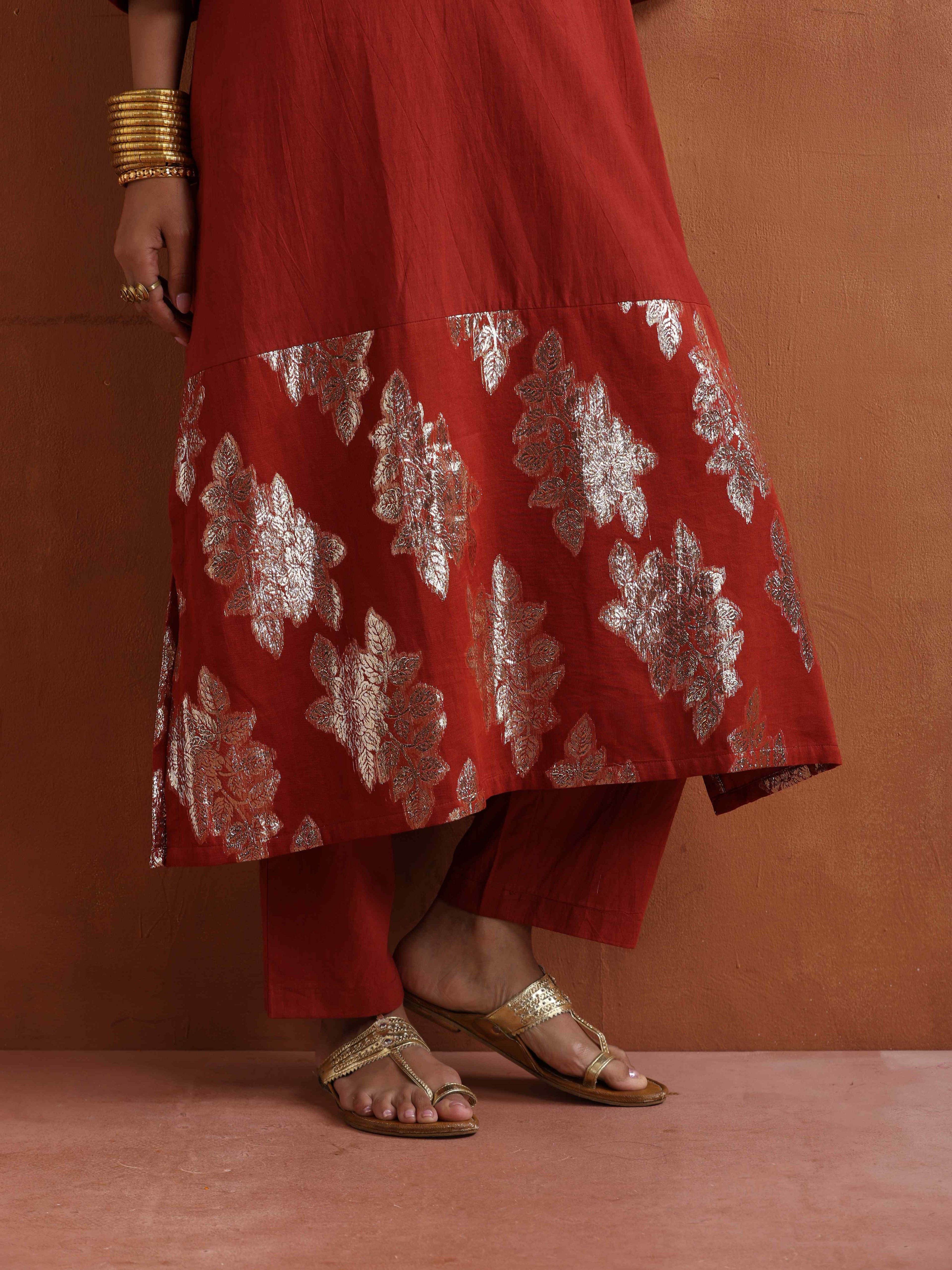 trueBrowns Rust Metallic Straight Kurta Set