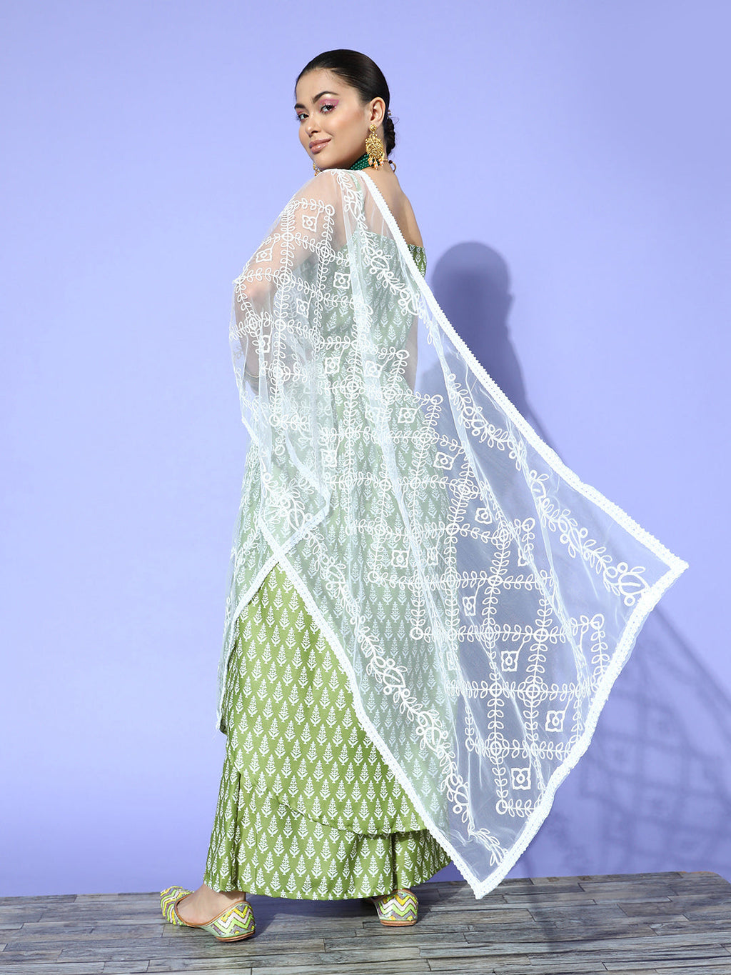 InWeave Women's Green Small Boota Print Strappy Set With Dupatta