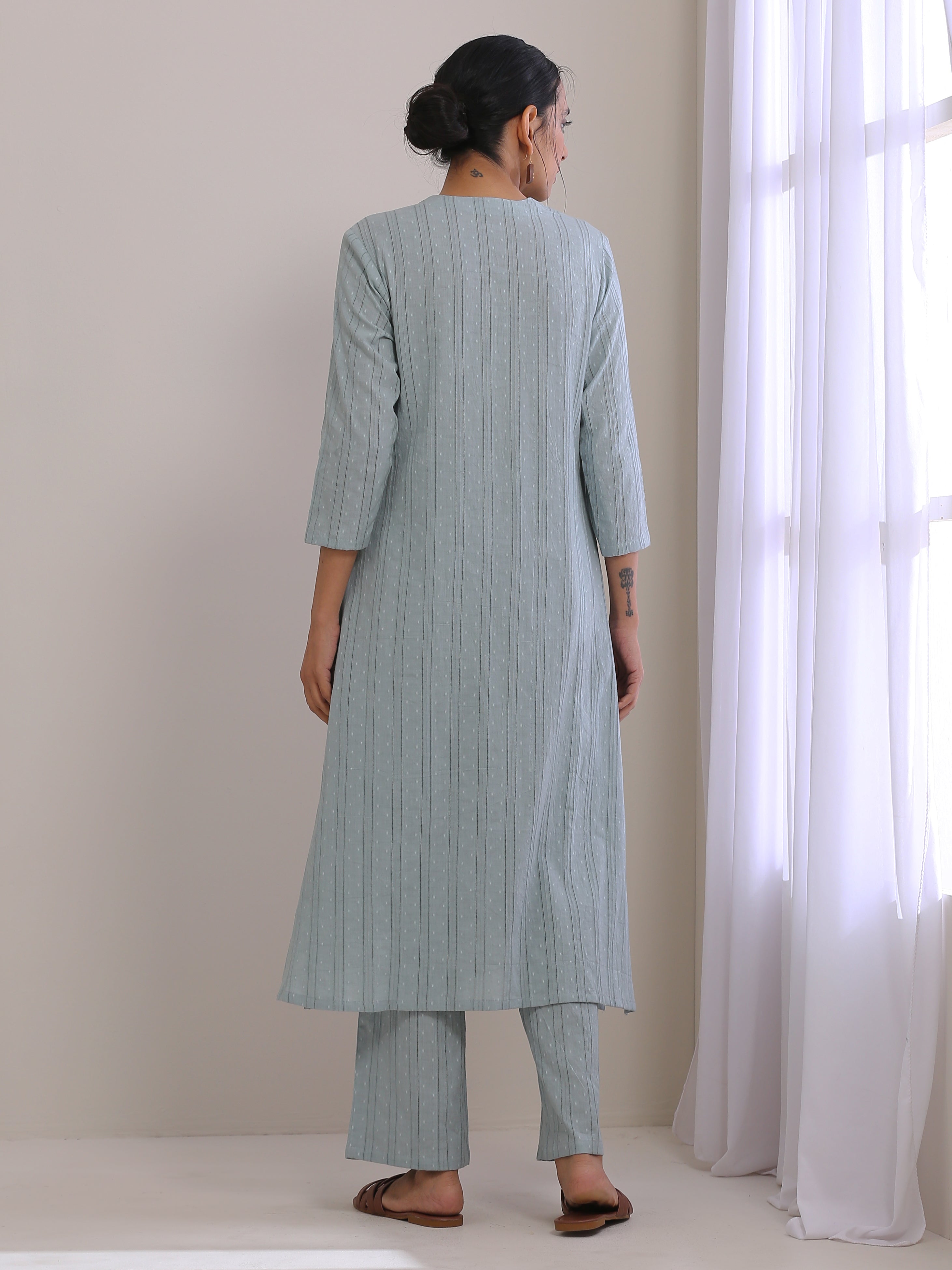 trueBrowns Eggshell Blue Dobby Neck Pleat Kurta Pant Set