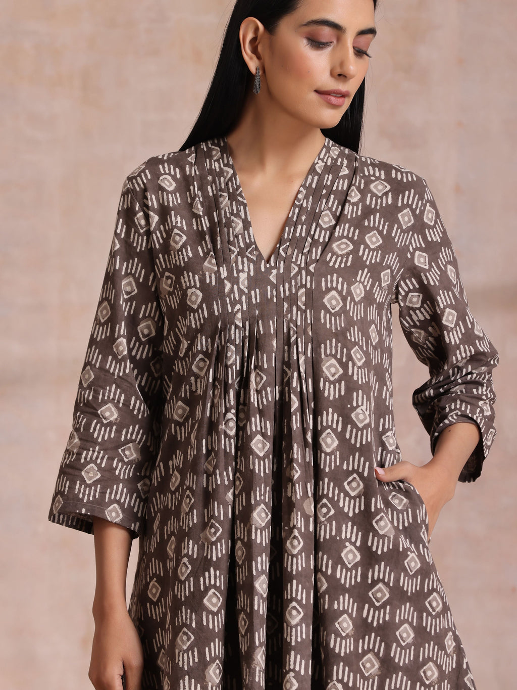 trueBrowns Clay Dabu Geometric Print Cotton Pleated Co-Ord Set