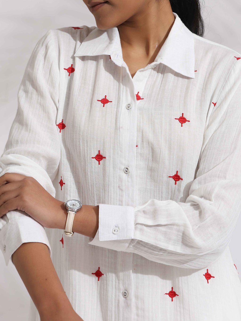 trueBrowns White Cotton Embroidered Kurta Co-ord Set