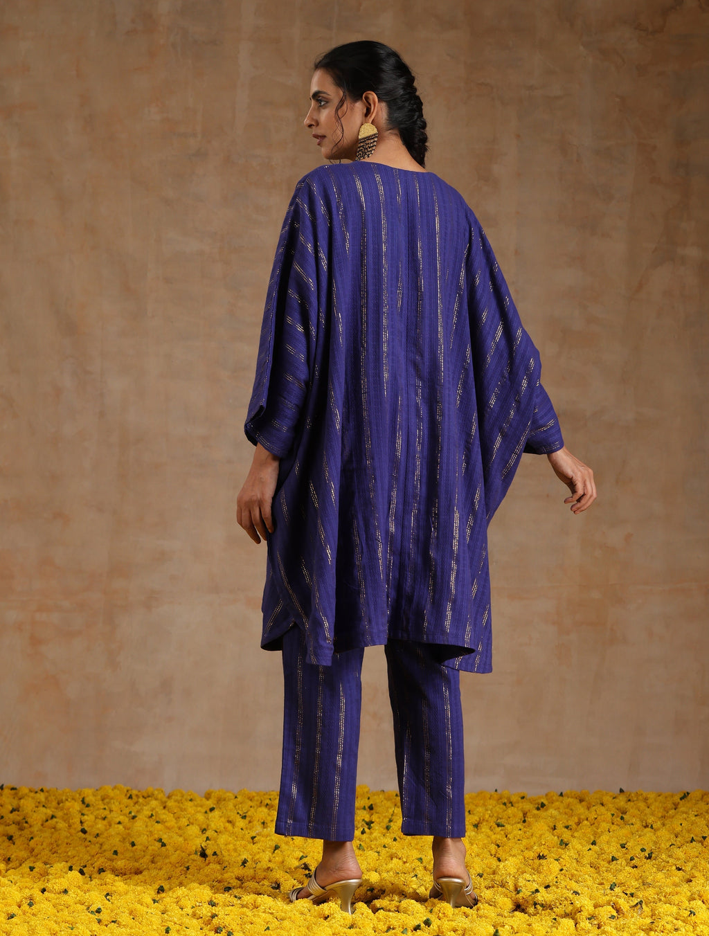 trueBrowns Spectrum Blue Gold Cotton Oversized Round Co-Ord Set