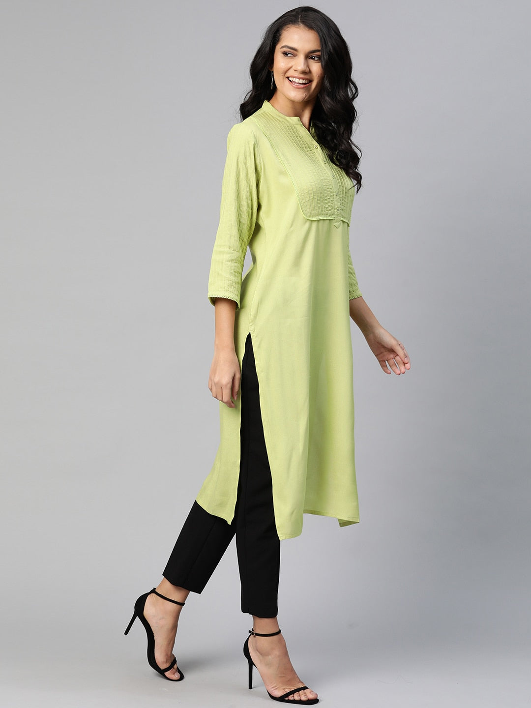 HERE&NOW Women Green Pintuck Yoke Design Straight Kurta