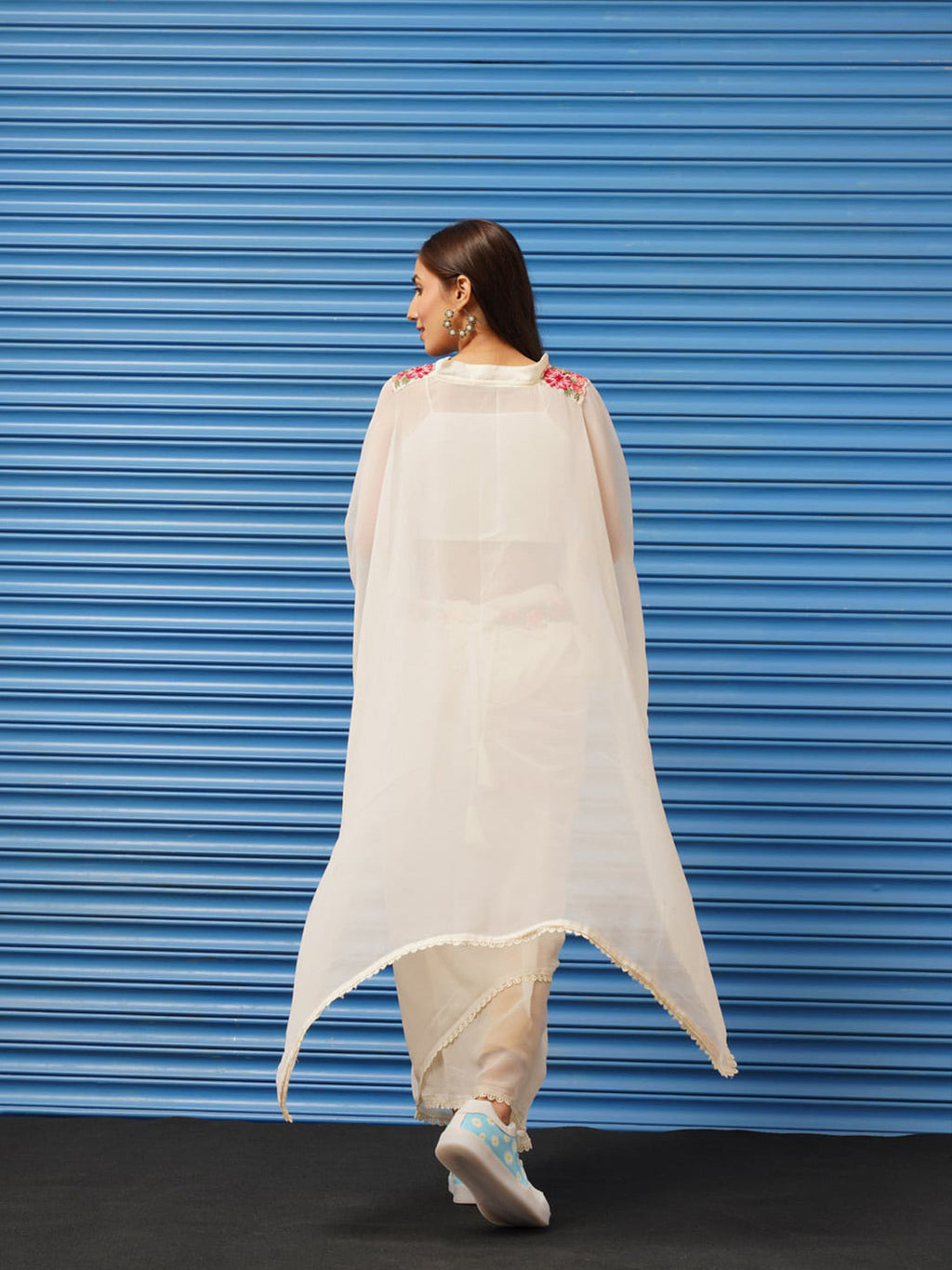 Tikhi Imli Kaftan Saree With Belt