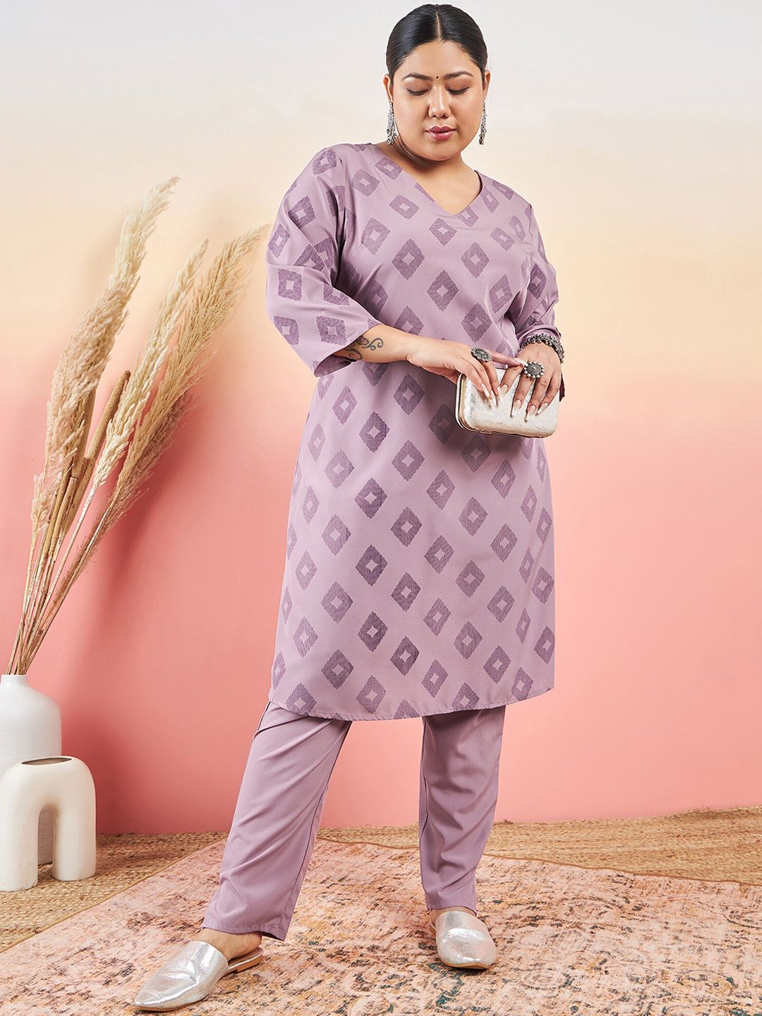 Sztori Printed V-Neck Straight Kurta With Trouser