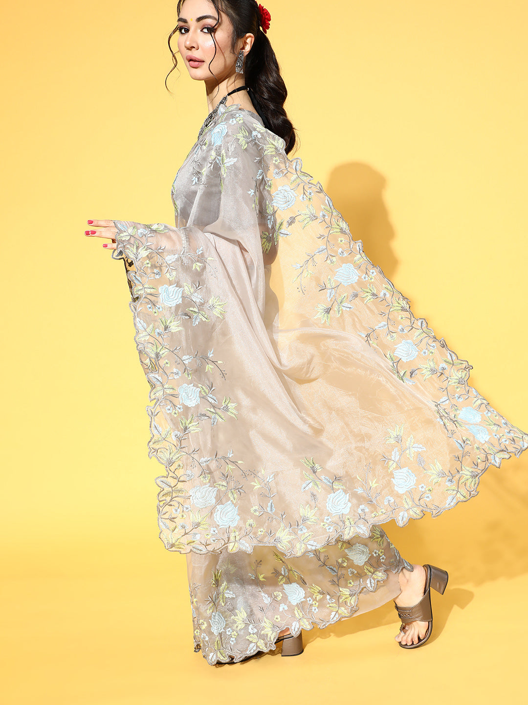 Saree Mall Solid Saree For Girls