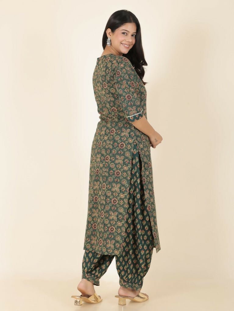 Aramya Green Soft Cotton Floral Print Straight Kurta Set for Women