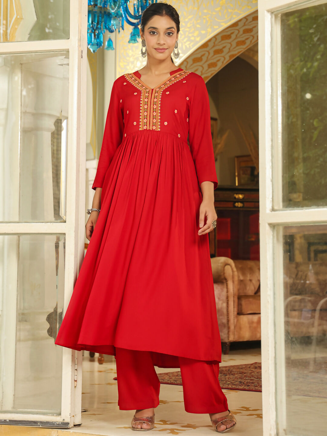 Janasya Maroon Rayon Yoke Embroidery Kurta & Bottom
