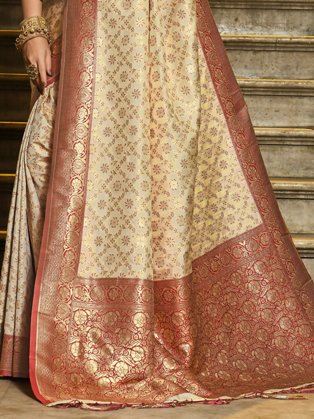 Shree Shyam Fashion Rajvastra Maroon Banarasi Silk Saree