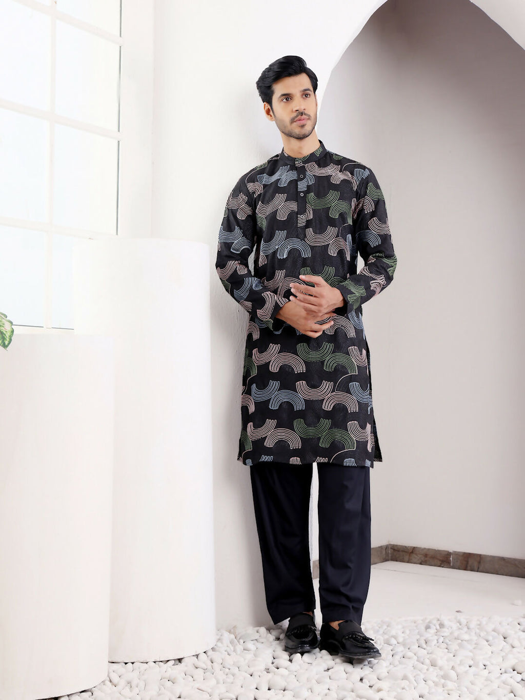 Black Linen Designer Embroidery Work Men's Rajwadi Kurta Set - Mahotsav