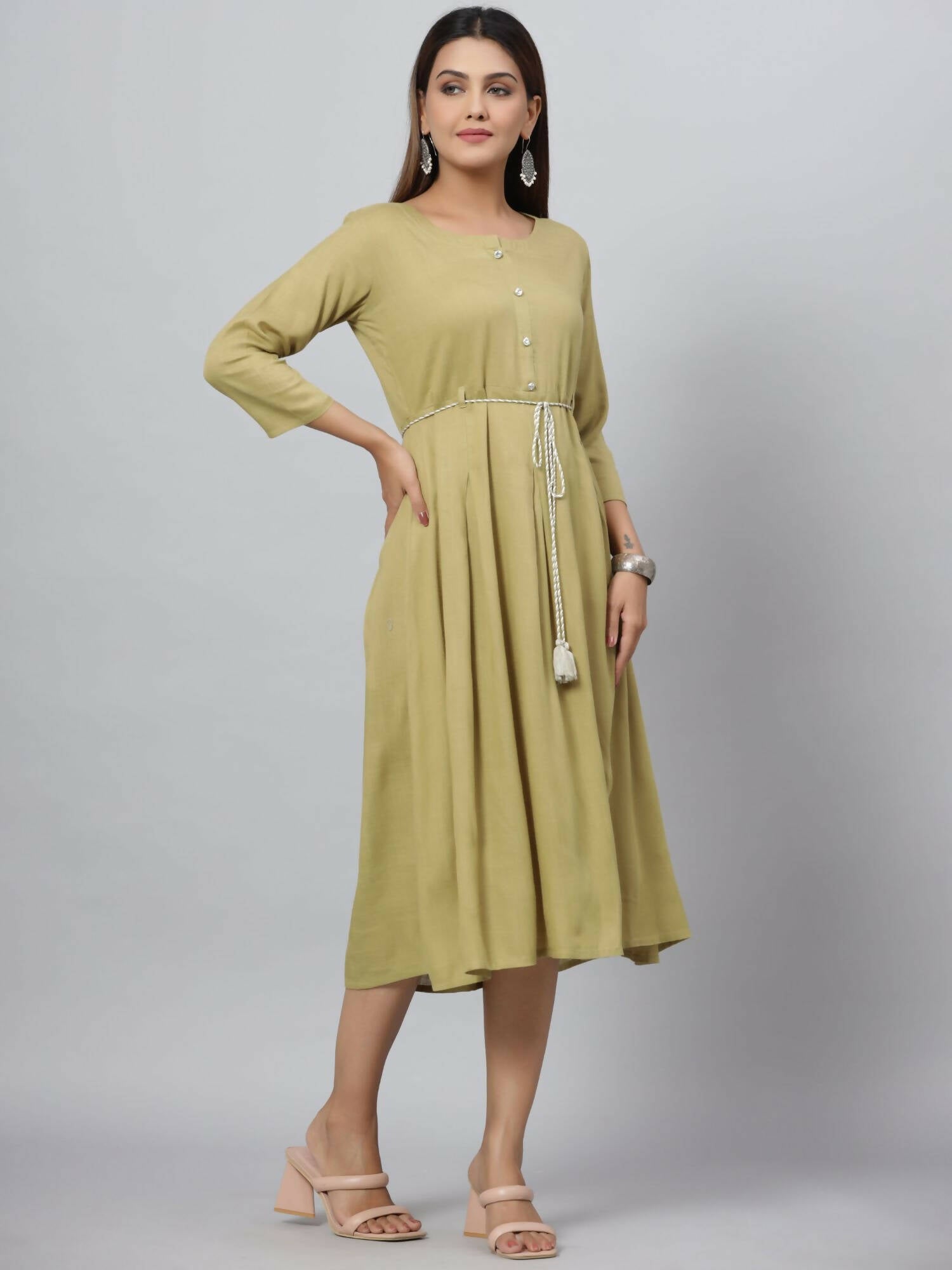 Juniper Women's Green Rayon Slub Solid Dress