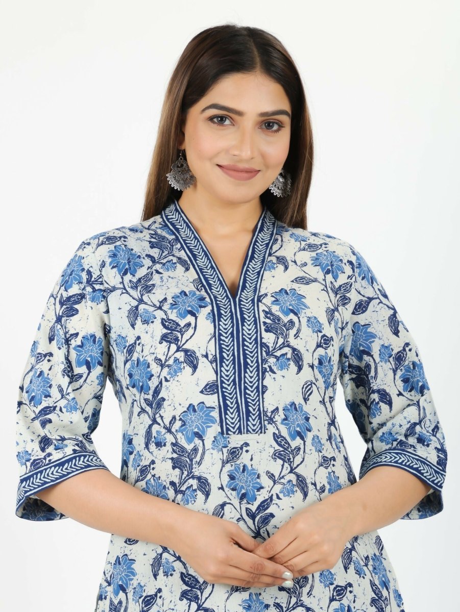 Aramya Off White Soft Cotton Floral Straight Kurta for Women