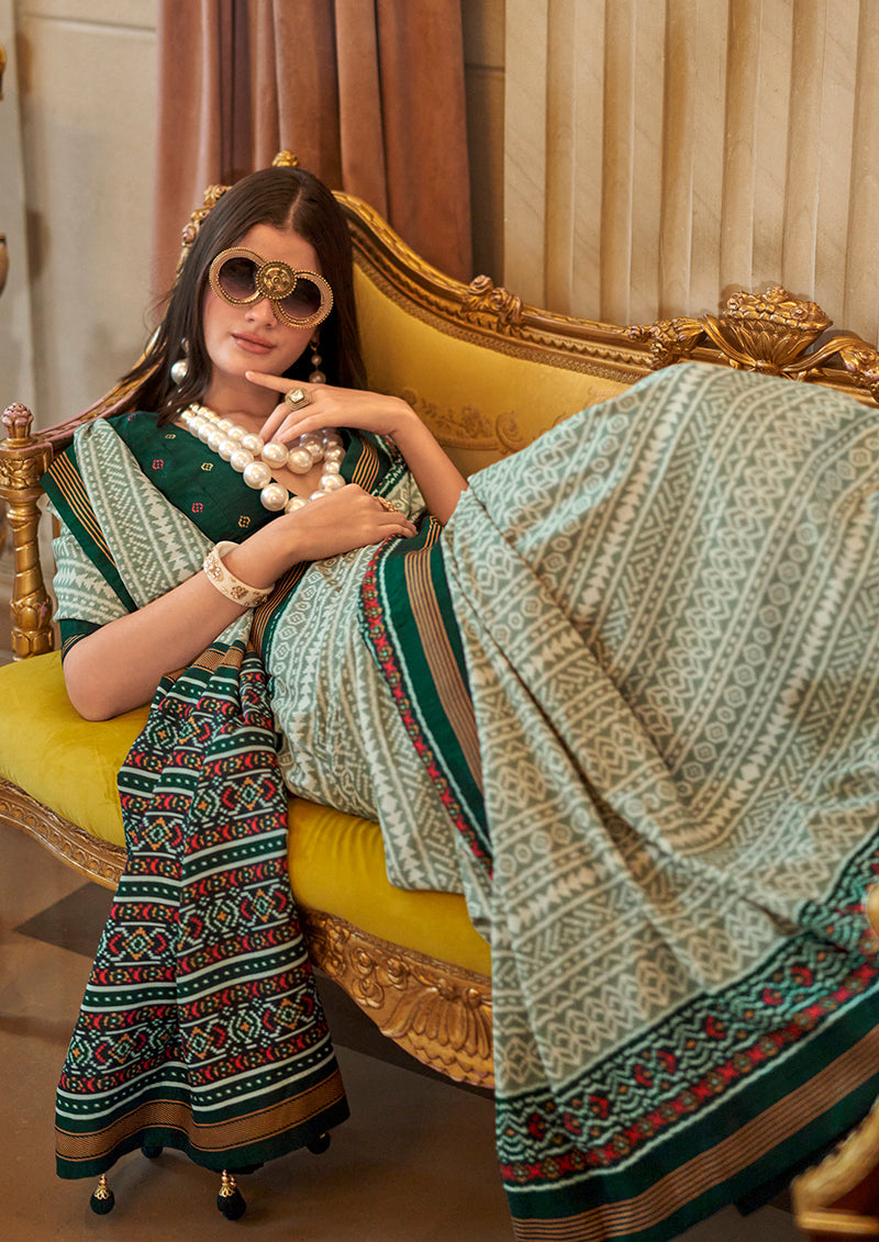 Monjolika Fashion Green Printed Silk Blend Party Contemporary Saree