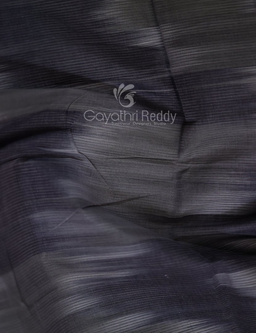 Dual Shades of Pink And Green Mangalagiri Ikkat Cotton Saree By Gayathri Reddy Designer Studio