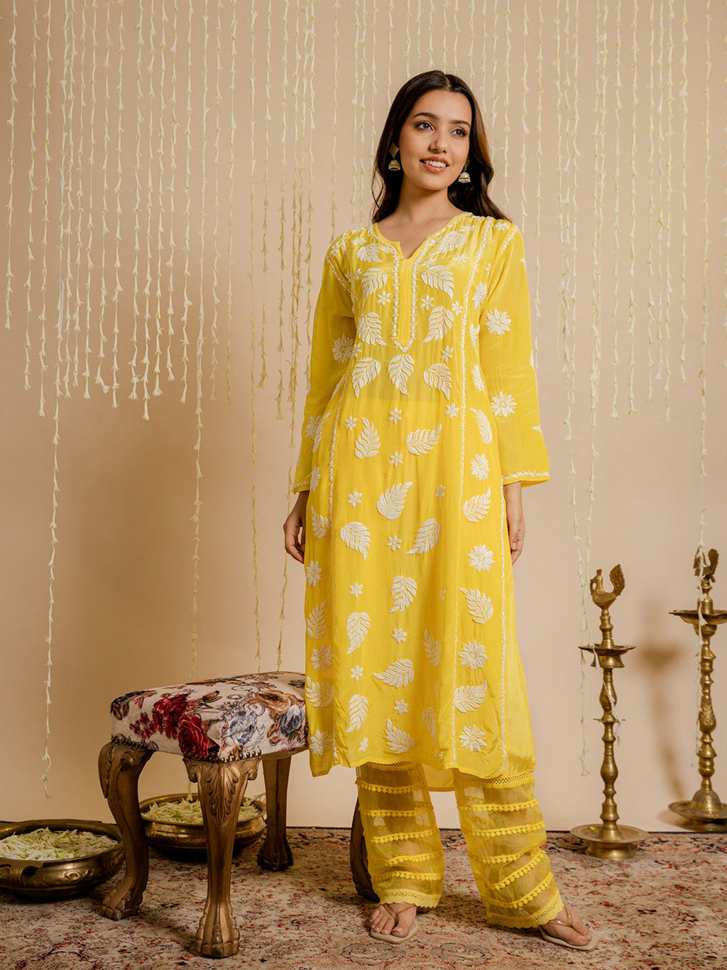 HOUSE OF KARI Floral Embroidered Chikankari Kurta