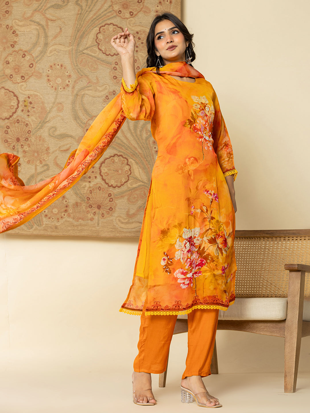 Yufta Pure Oragnza Kurta Set With Pant And Organza Dupatta Comes With Cotton Lining And Intricate Handwork