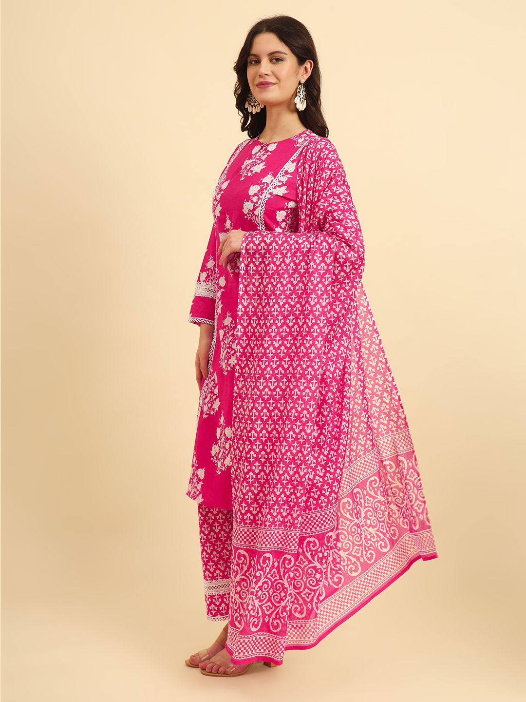 Yufta Pink Pure Cotton Floral printed Kurta With Trousers Dupatta Set