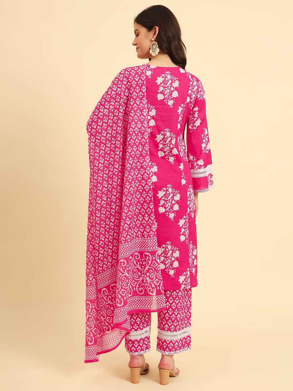 Yufta Pink Pure Cotton Floral printed Kurta With Trousers Dupatta Set