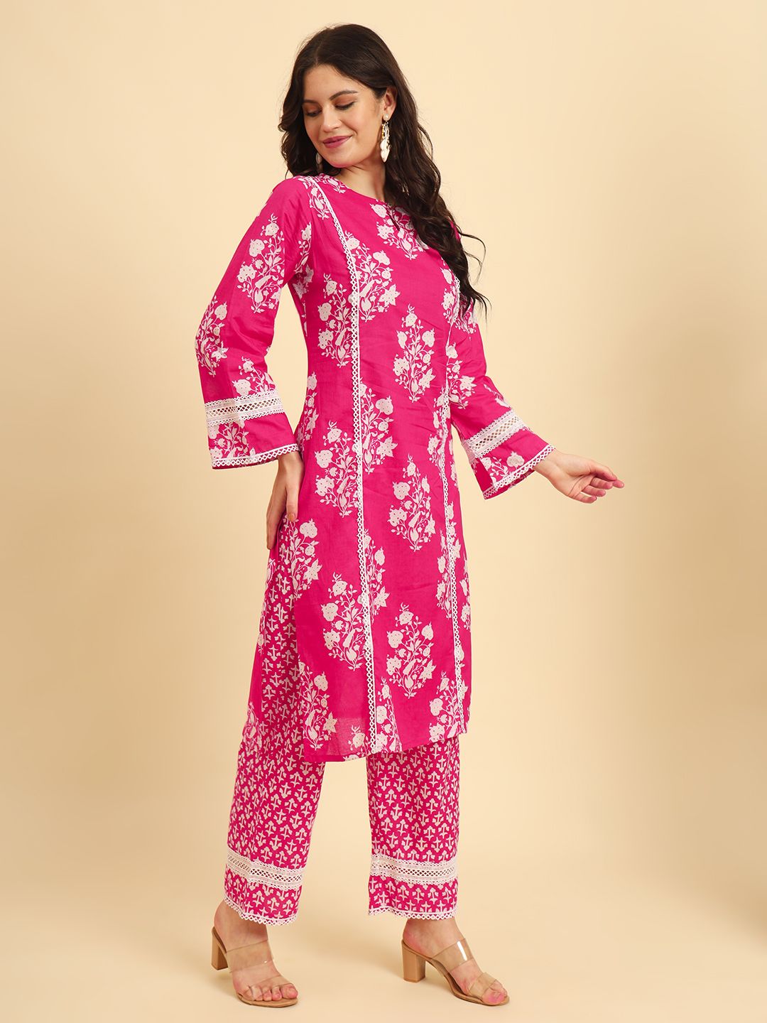 Yufta Pink Pure Cotton Floral printed Kurta With Trousers Dupatta Set
