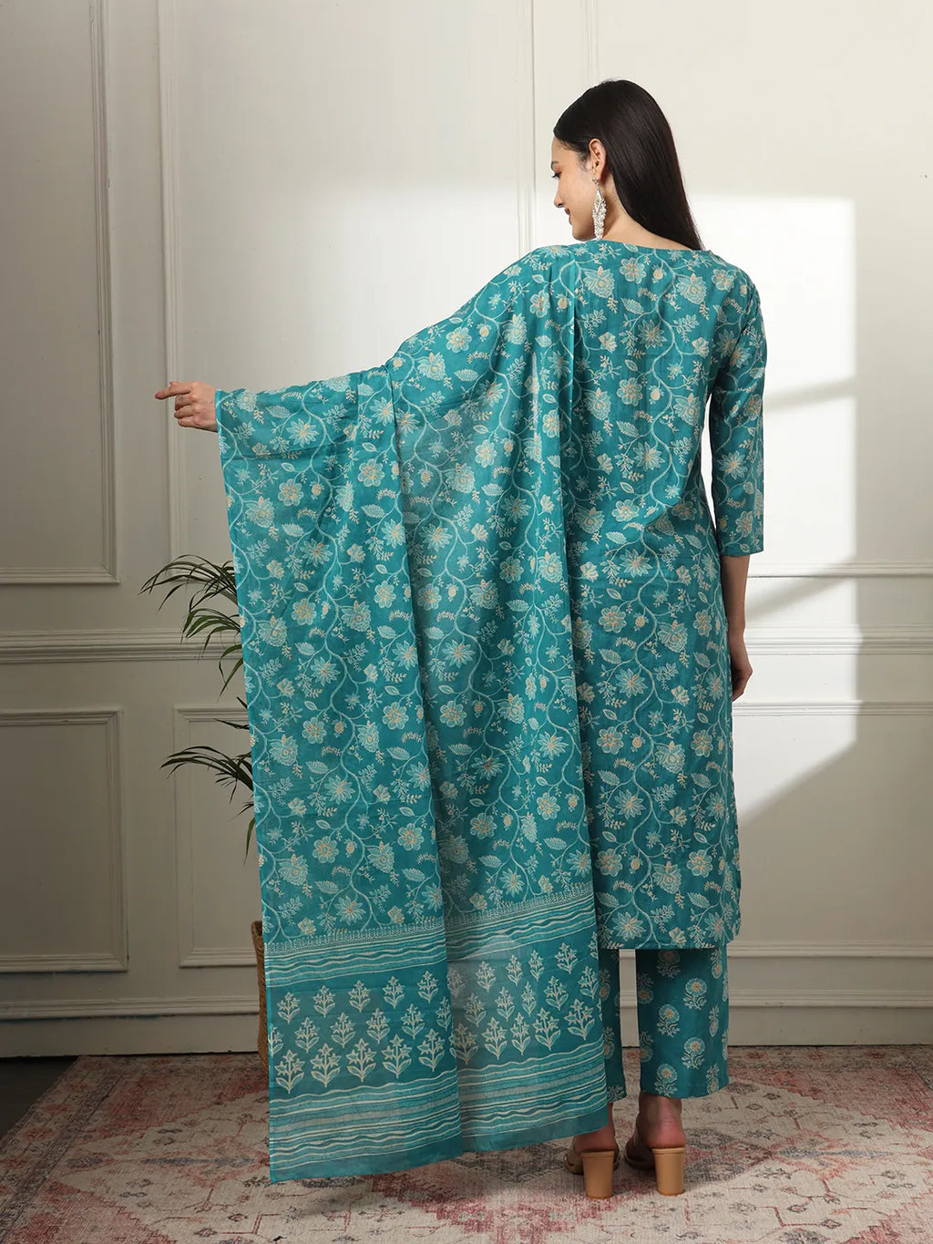 Yufta Cotton Straight Turquoise Blue Kurta Dupatta Set