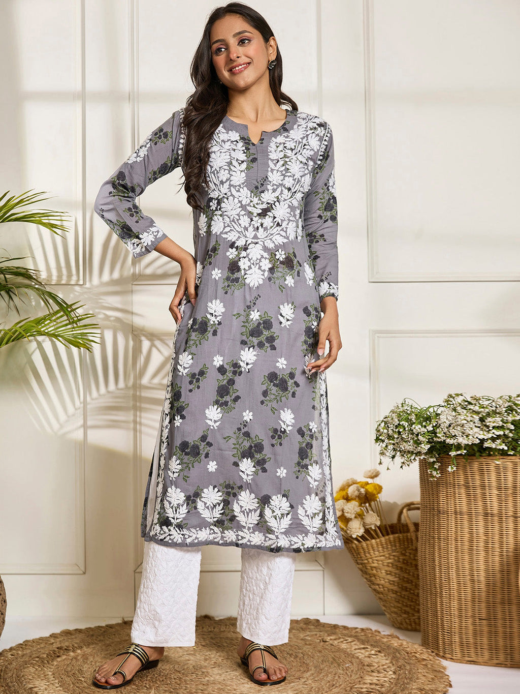 HOUSE OF KARI Floral Embroidered Chikankari Cotton Straight Kurta