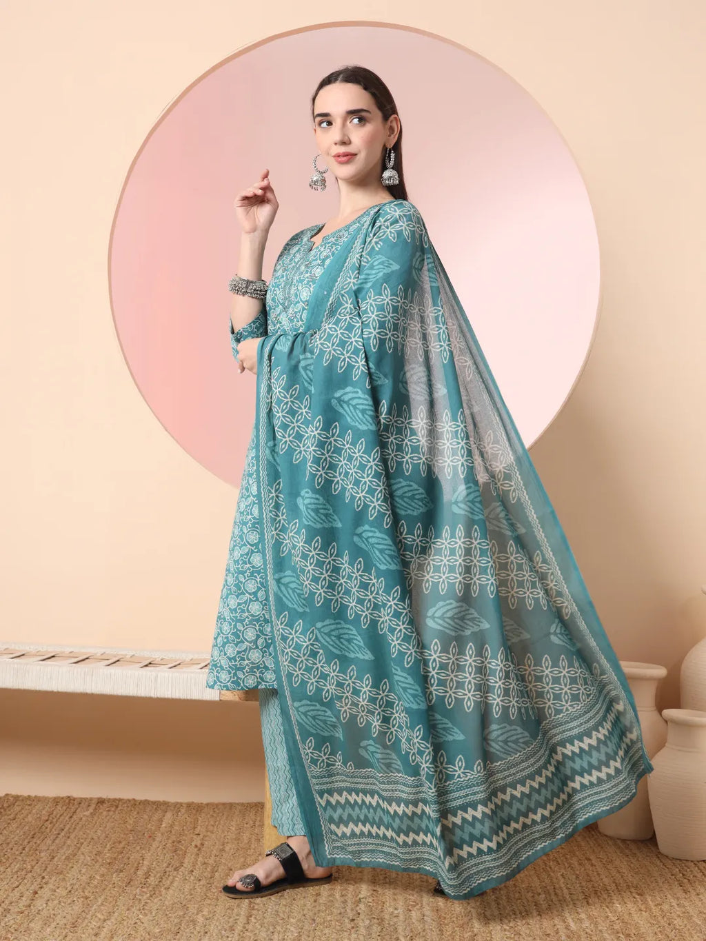 Yufta Green Pure Cotton Thread_Work Straight Kurta Dupatta Pant Set