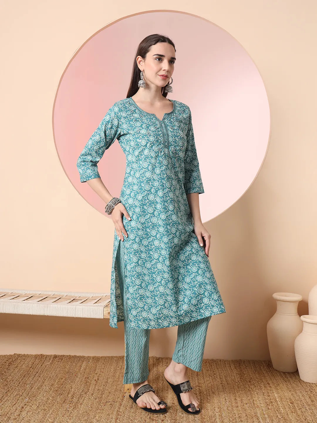 Yufta Green Pure Cotton Thread_Work Straight Kurta Dupatta Pant Set
