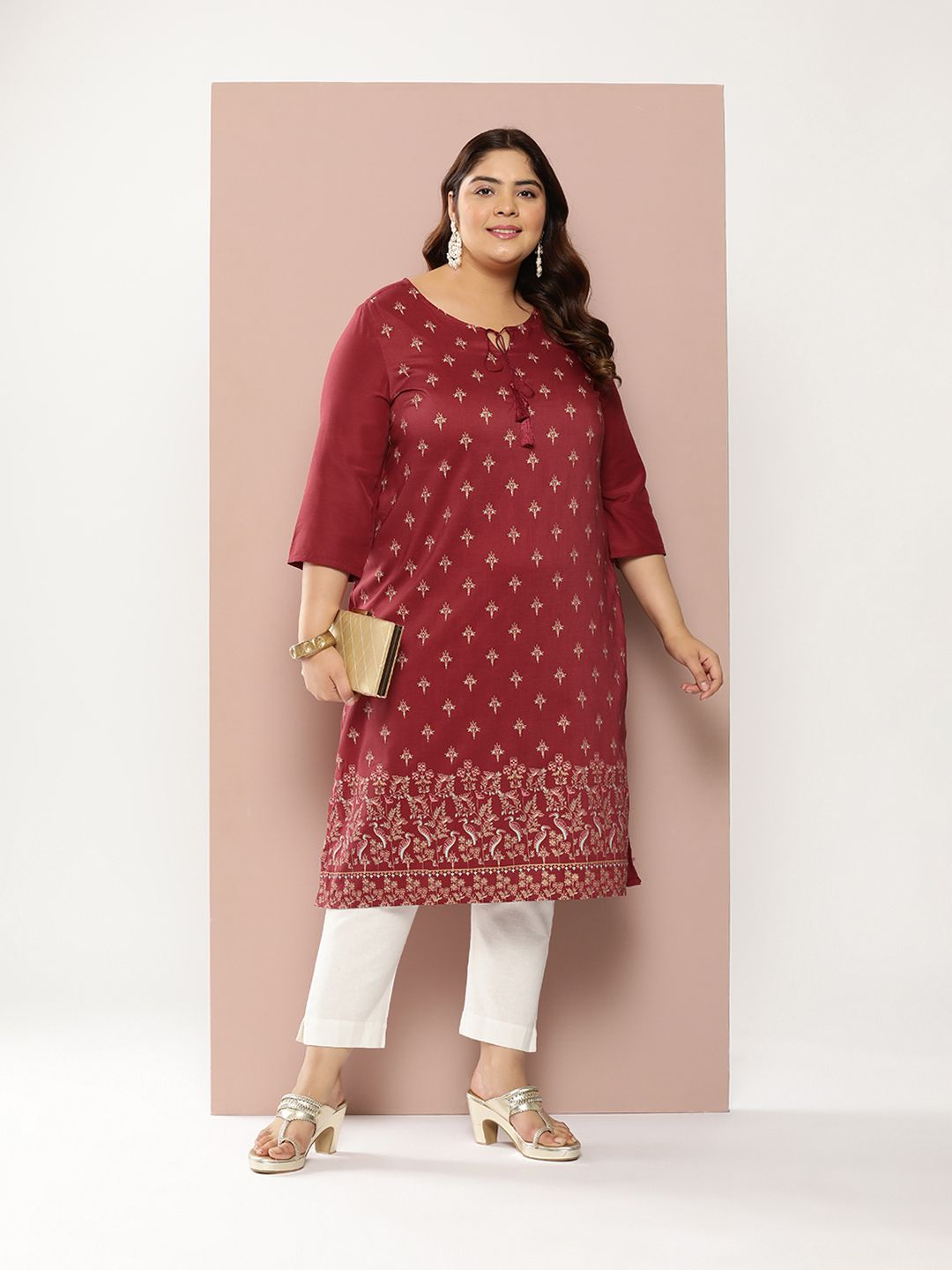 Sztori Plus Size Foil Print Tie-Up Neck Kurta