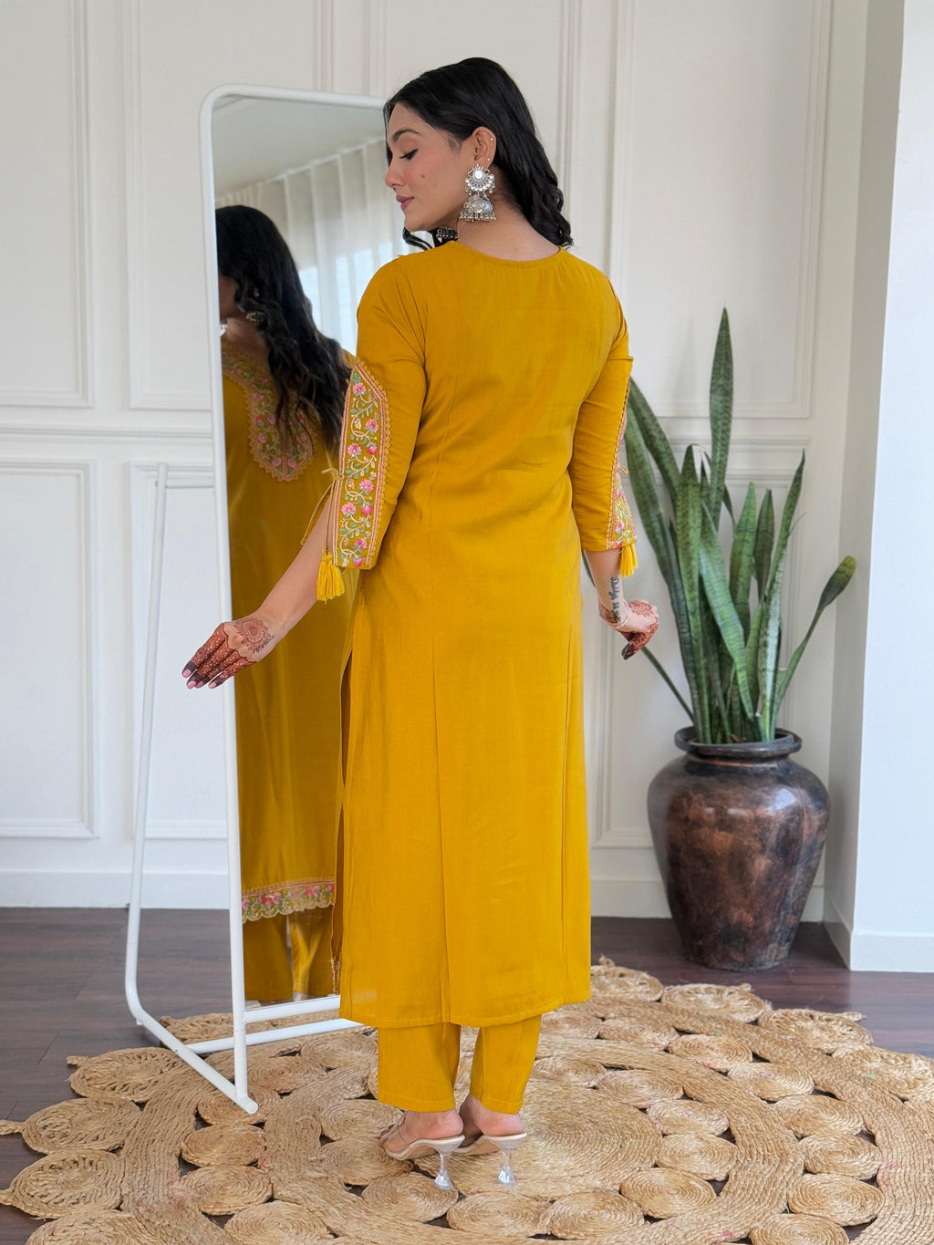 The52 Beautiful Women's Thread work Viscose Fabric Straight Kurta, Pant and Dupatta Set