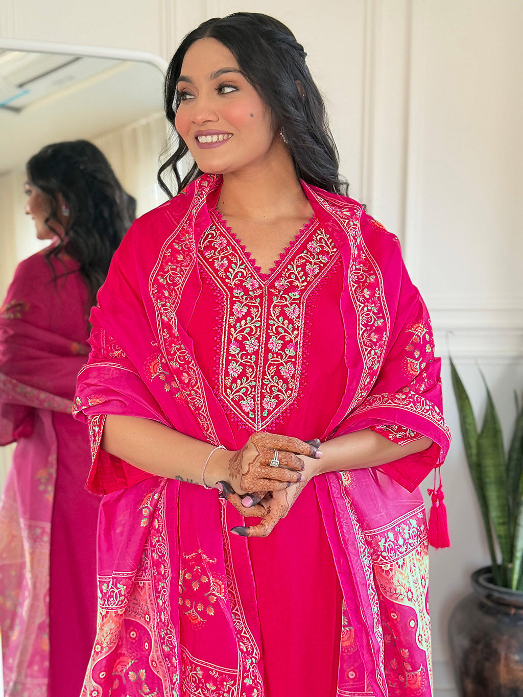 The52 Beautiful Women's Thread work Viscose Fabric Straight Kurta, Pant and Dupatta Set