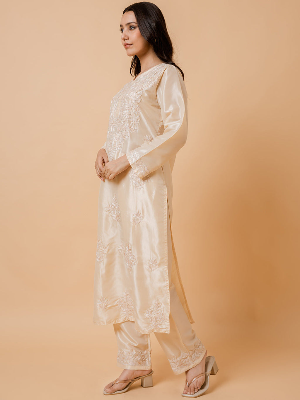 HOUSE OF KARI Floral Embroidered Silk Chikankari Kurta