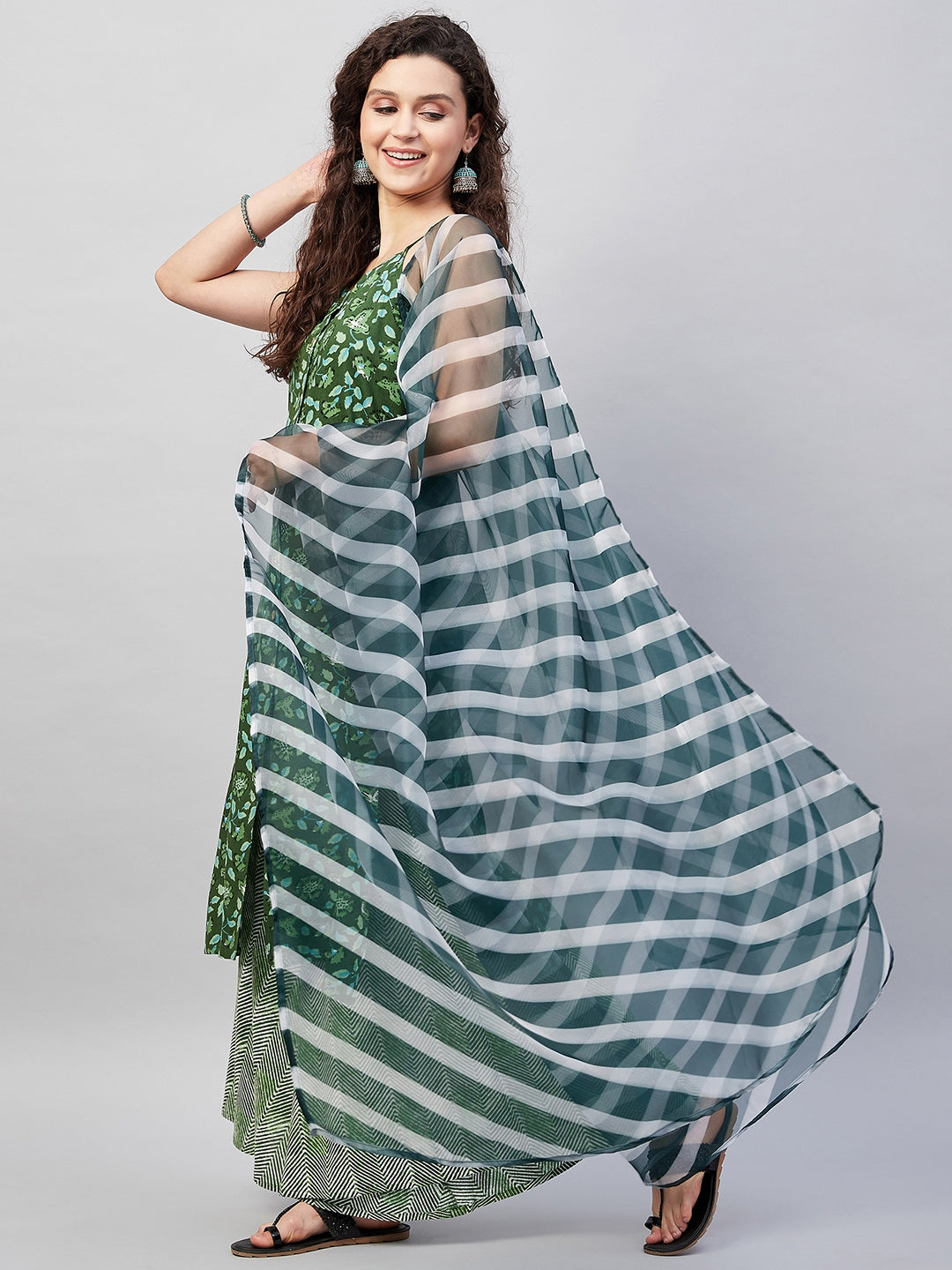 InWeave Women's Green Bagh Spaghetti Kurta Set W Green Le Dupatta