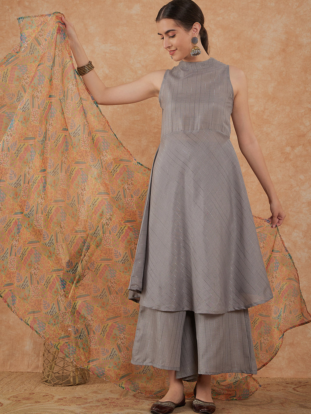 InWeave Women's Light Grey Lurex Kurta Set Multi Garden Or Dupatta