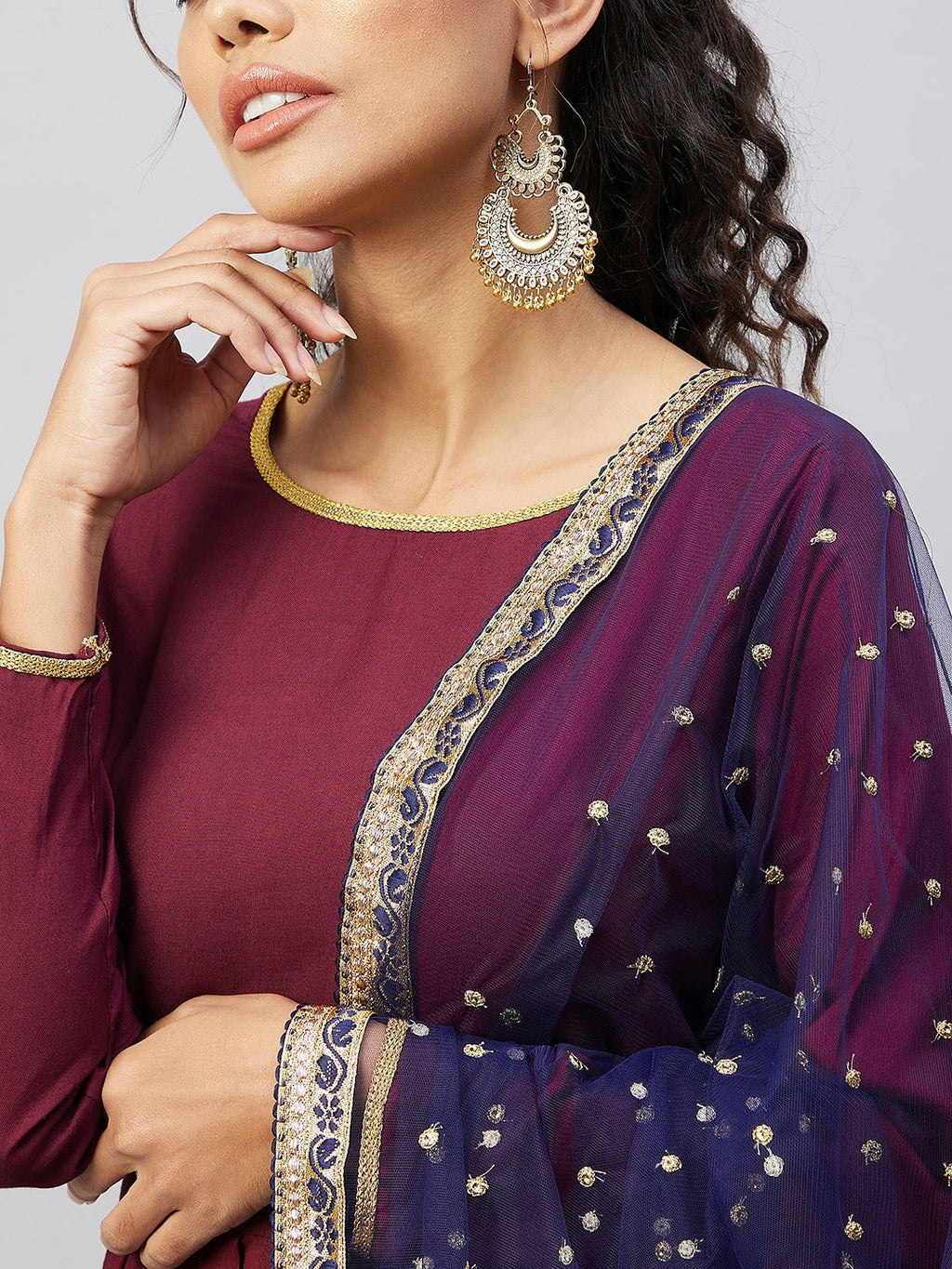 InWeave Women's Maroon Solid Long Kurta With Navy Net Dupatta