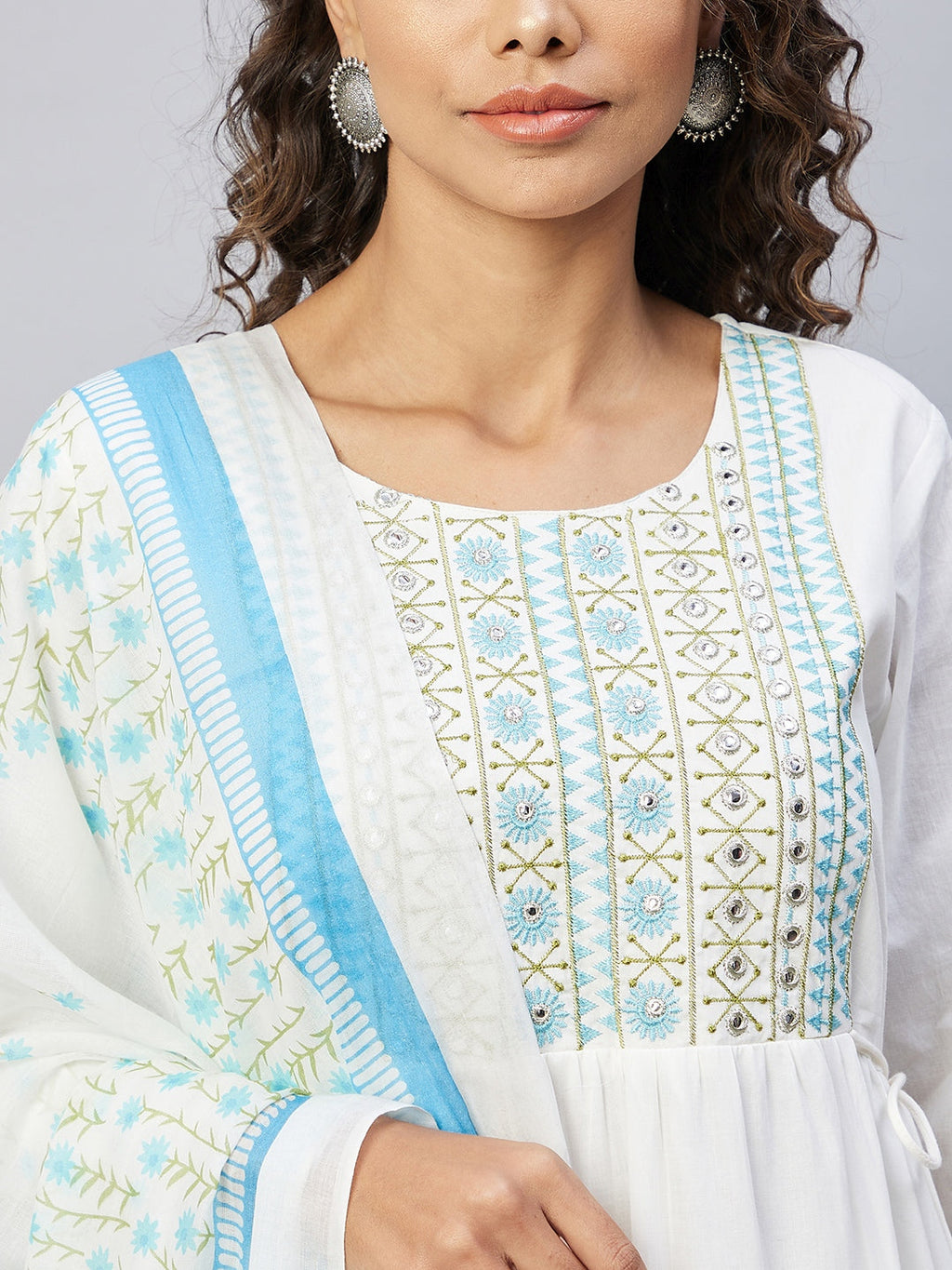 InWeave Women's Sky Blue White Mirror Print Kurta With Dupatta