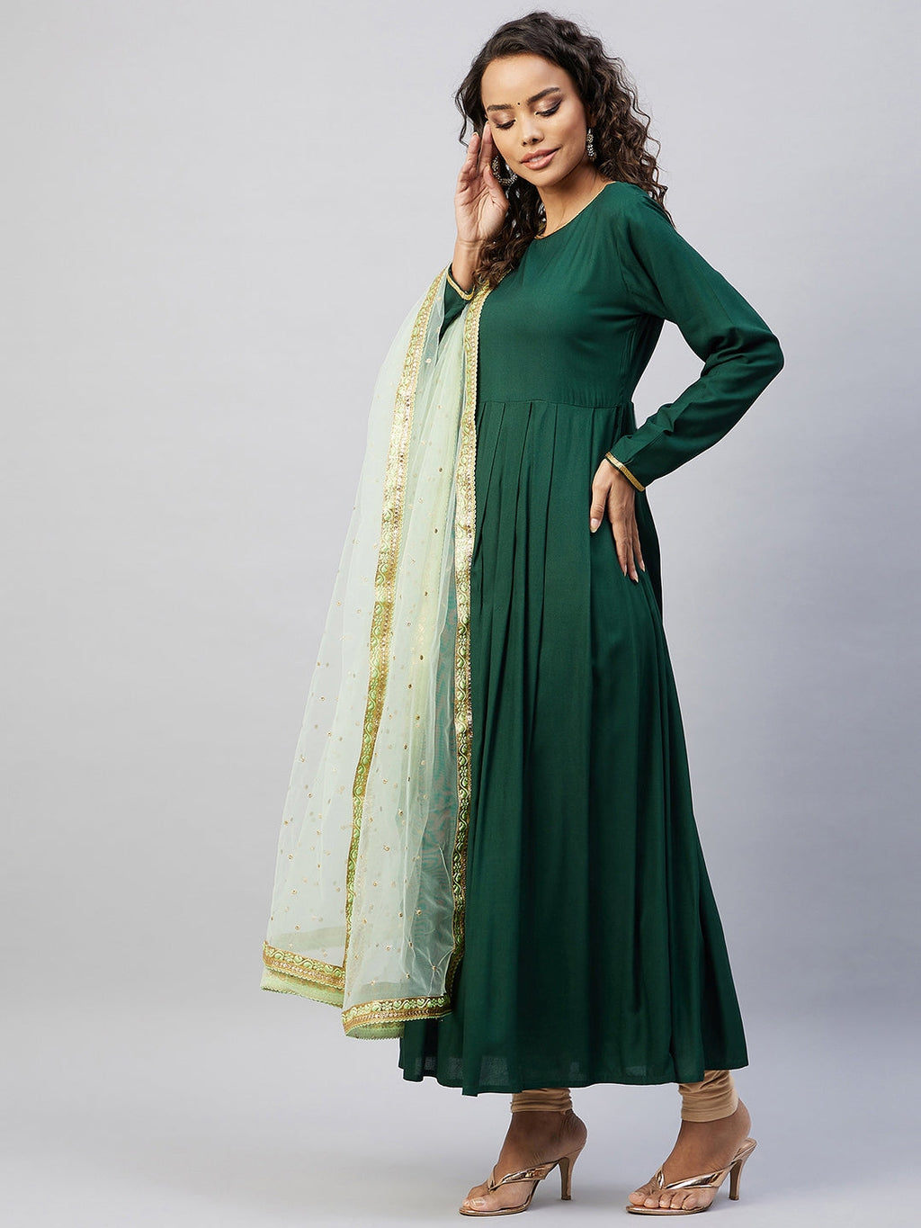 InWeave Women's Green Solid Long Kurta With Mint Green Net Dupatta