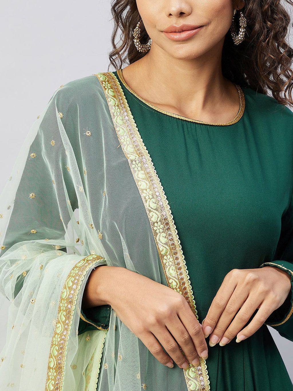 InWeave Women's Green Solid Long Kurta With Mint Green Net Dupatta