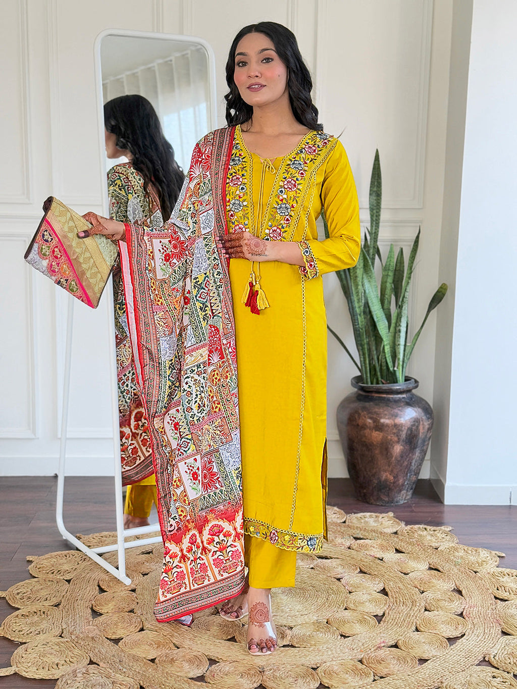The52 Beautiful Women's Thread work Viscose Fabric Straight Kurta, Pant and Dupatta Set