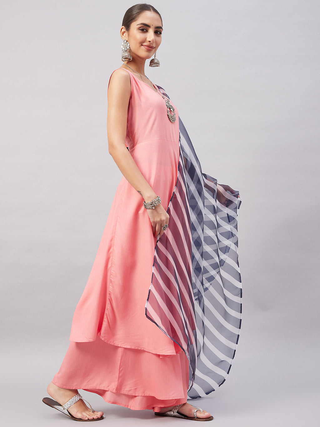 InWeave Women's Light Pink Sleeveless Kurta Set W Navy Leh Organza Dupatta
