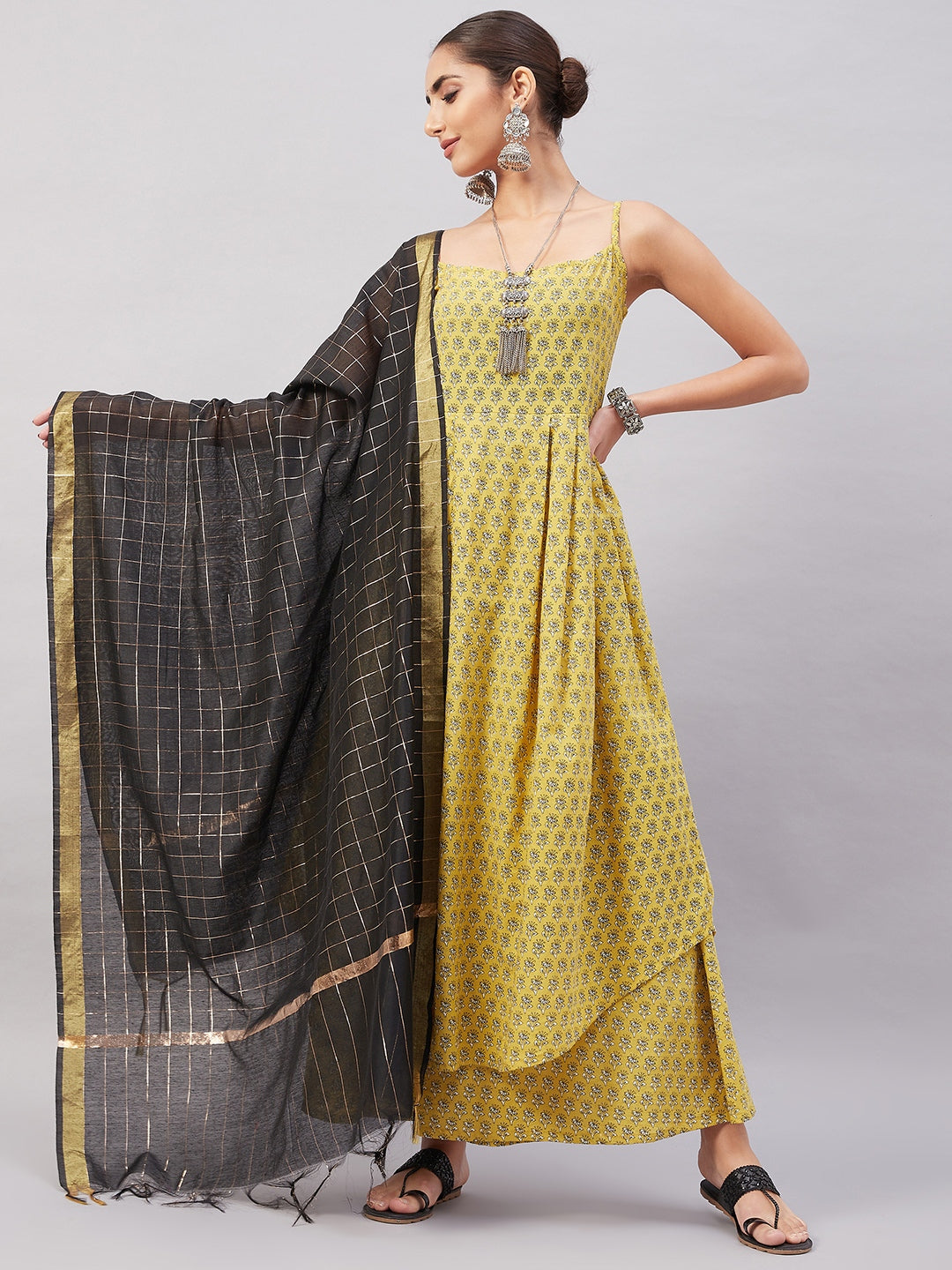 InWeave Women's Yelllow Floarl Print Strappy Set W Black Gold Check Dupatta