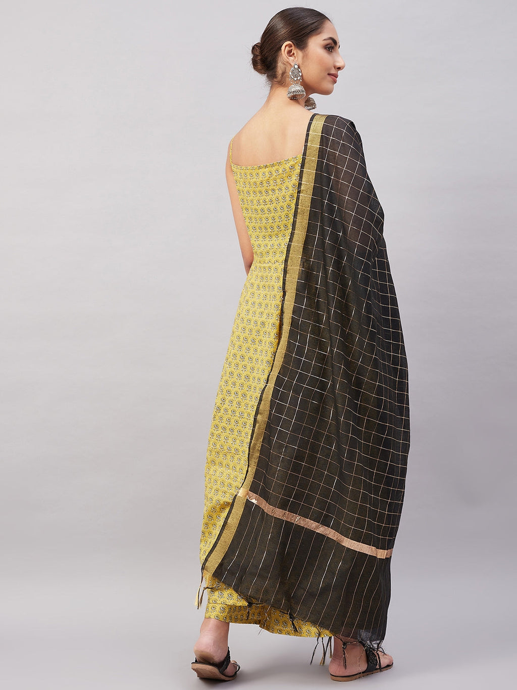 InWeave Women's Yelllow Floarl Print Strappy Set W Black Gold Check Dupatta