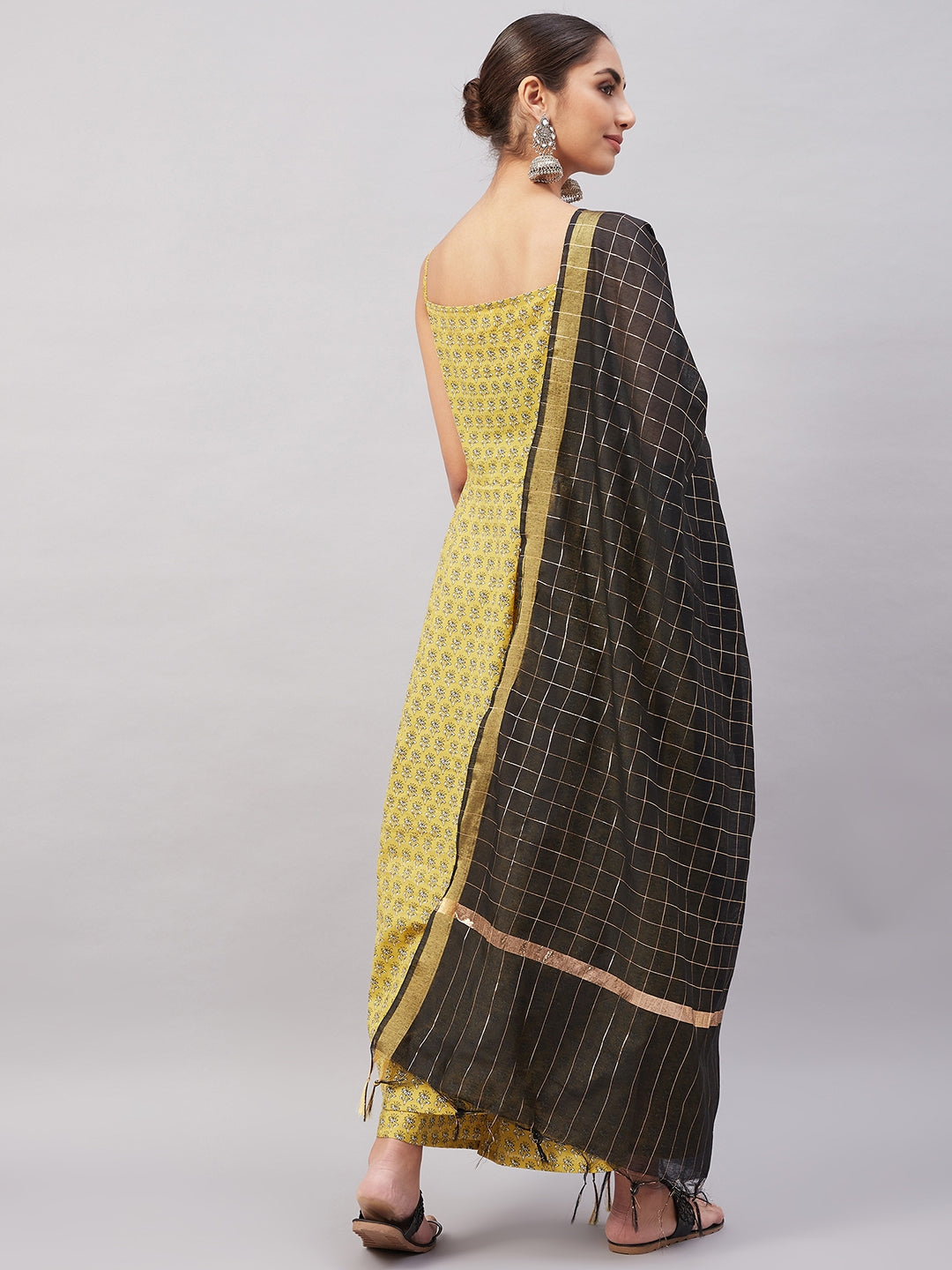InWeave Women's Yelllow Floarl Print Strappy Set W Black Gold Check Dupatta