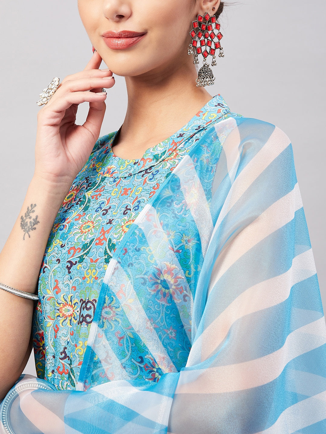 InWeave Women's Sky Blue Floral Halter Kurta Set W Sb Leh Organza Dupatta