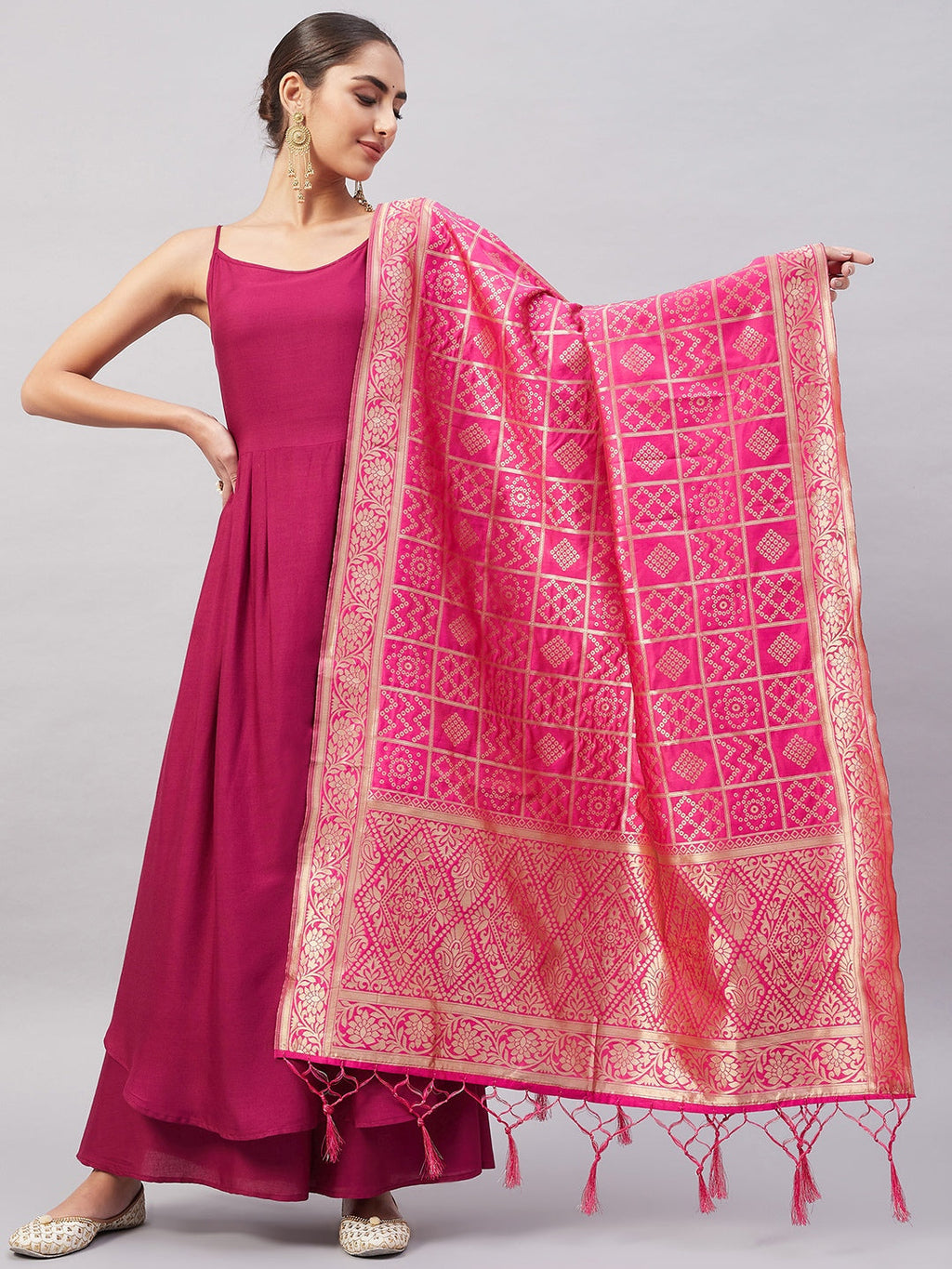 InWeave Women's Wine Solid Strappy Set With Pink Brocade Dupatta