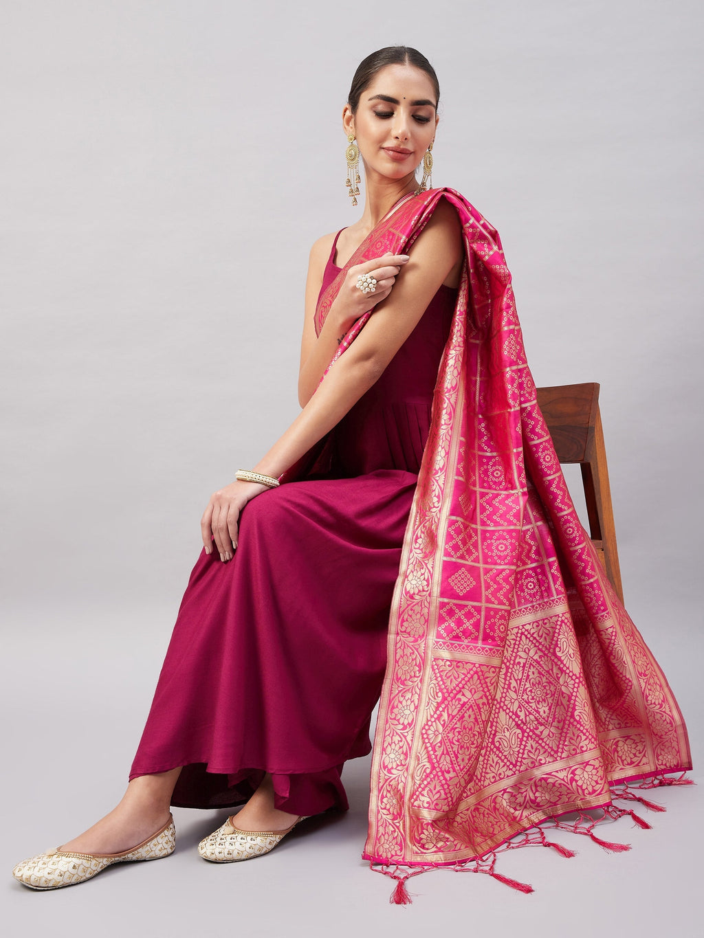 InWeave Women's Wine Solid Strappy Set With Pink Brocade Dupatta